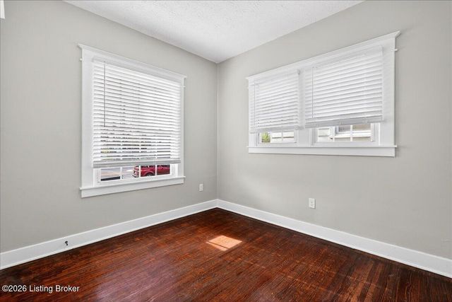 2722 Taylor Blvd, Louisville, KY 40208