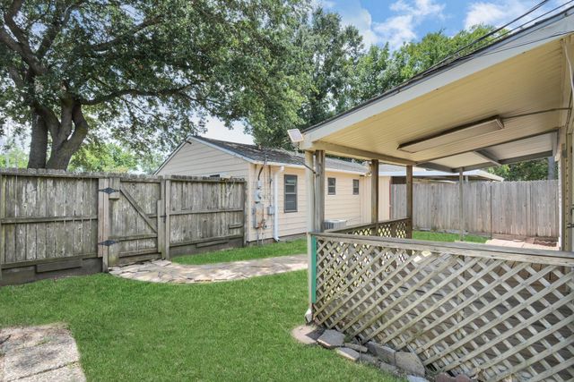 7441 Evie Lane, Deer Park, TX 77536