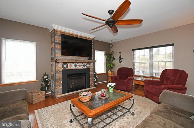 440 SUNNY RIDGE RD, Gilbertsville, PA 19525