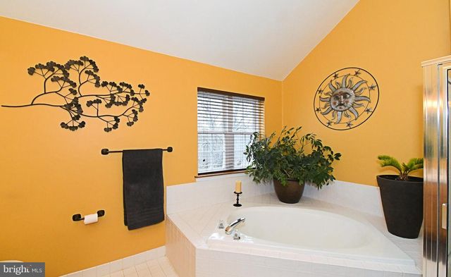 440 SUNNY RIDGE RD, Gilbertsville, PA 19525