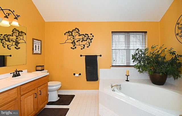 440 SUNNY RIDGE RD, Gilbertsville, PA 19525