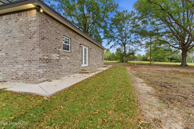 596 Cole Road, Hattiesburg, MS 39402