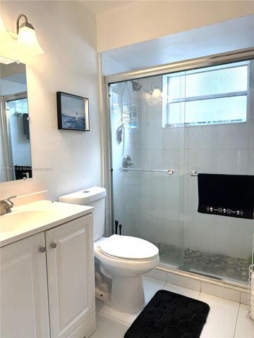 11266 SW 33rd St, Miami, FL 33165
