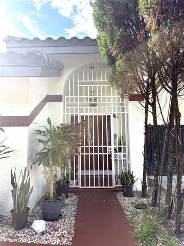 11266 SW 33rd St, Miami, FL 33165