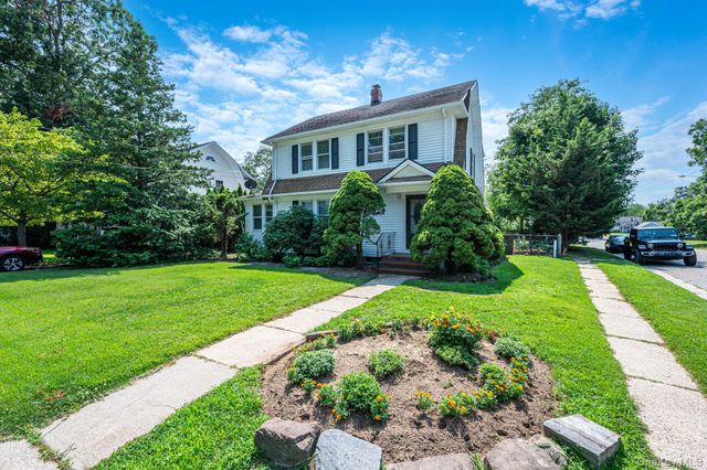41 Prospect Place, Riverhead, NY 11901