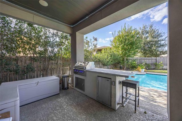 17327 Legend Brook Court, Tomball, TX 77375