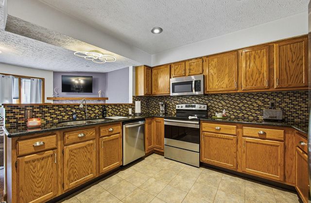 1350 Azalea Drive, Reynoldsburg, OH 43068