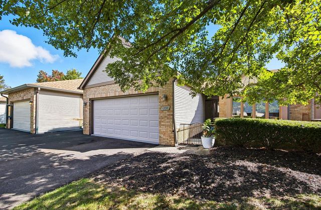 1350 Azalea Drive, Reynoldsburg, OH 43068