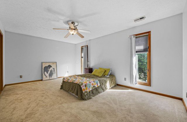 1350 Azalea Drive, Reynoldsburg, OH 43068