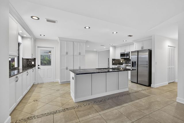 1776 The 12th Fairway, Wellington, FL 33414