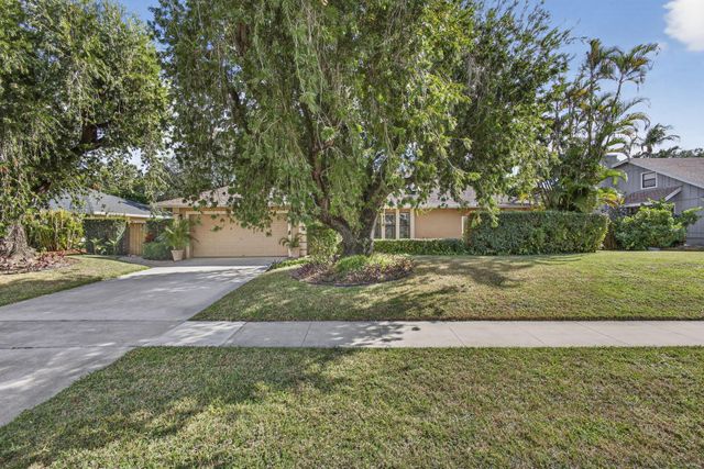 1776 The 12th Fairway, Wellington, FL 33414