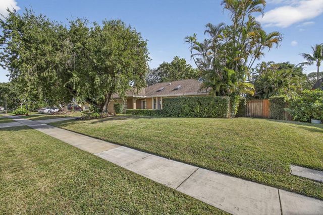 1776 The 12th Fairway, Wellington, FL 33414