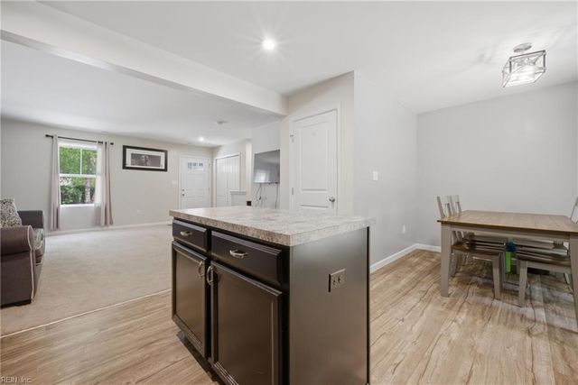 404 Lakeview CV, Smithfield, VA 23430