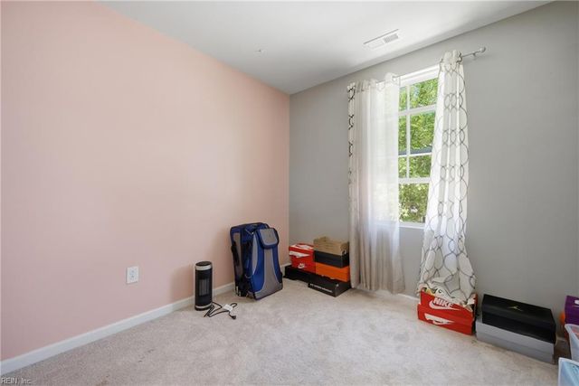 404 Lakeview CV, Smithfield, VA 23430