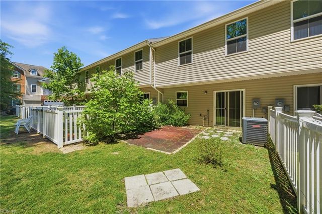 404 Lakeview CV, Smithfield, VA 23430