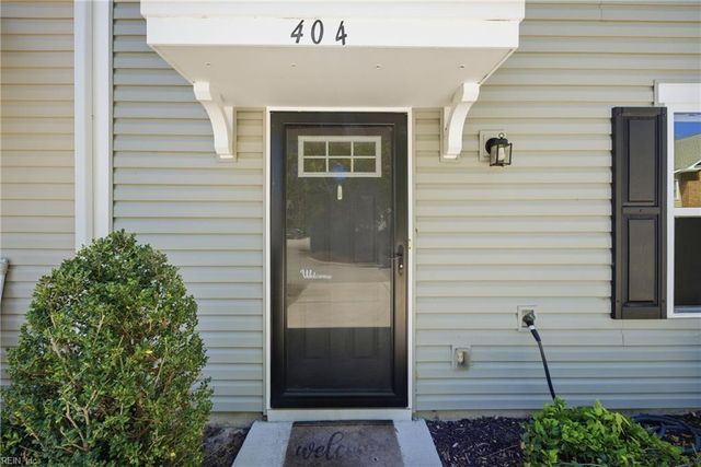 404 Lakeview CV, Smithfield, VA 23430