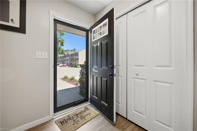 404 Lakeview CV, Smithfield, VA 23430