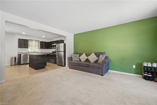 404 Lakeview CV, Smithfield, VA 23430