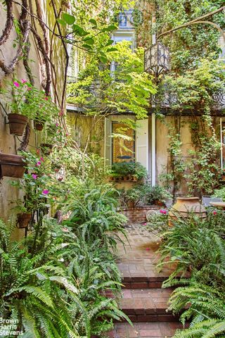 203 PRINCE Street, New York City, NY 10012