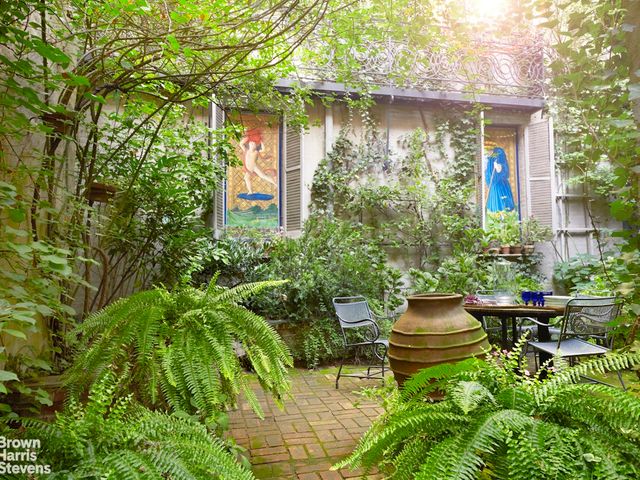 203 PRINCE Street, New York City, NY 10012