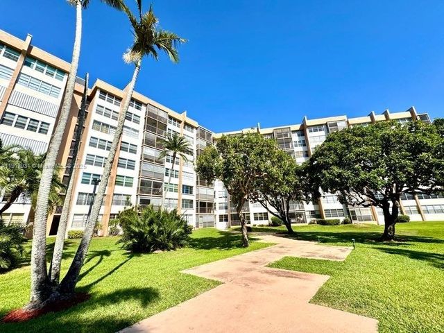 1200 Saint Charles Pl 218, Pembroke Pines, FL 33026