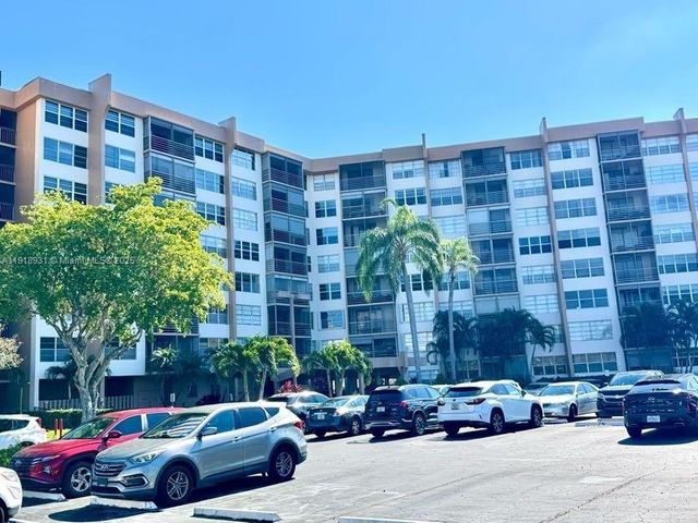 1200 Saint Charles Pl 218, Pembroke Pines, FL 33026