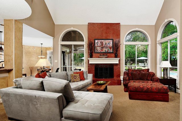 6 Misty Point, The Woodlands, TX 77380