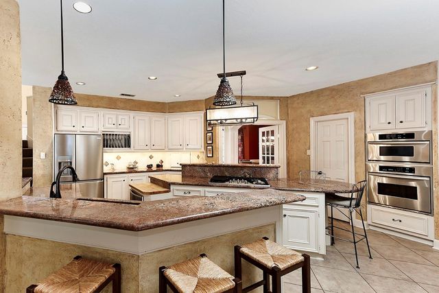 6 Misty Point, The Woodlands, TX 77380