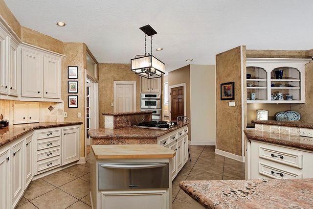 6 Misty Point, The Woodlands, TX 77380