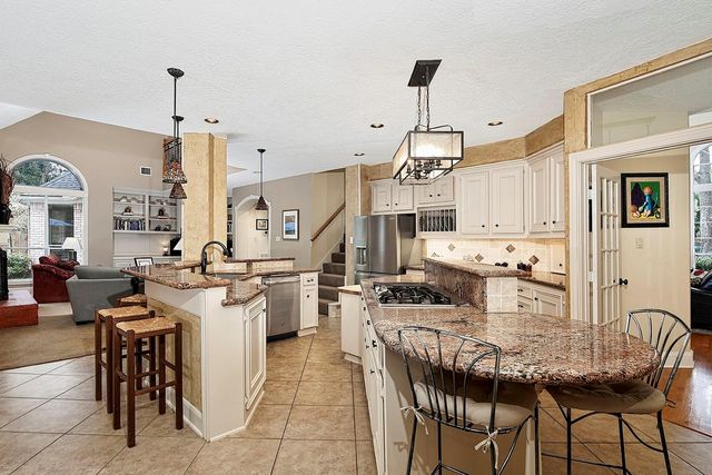 6 Misty Point, The Woodlands, TX 77380