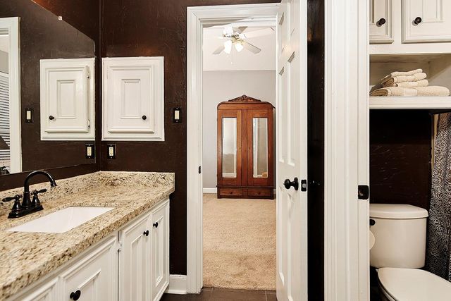 6 Misty Point, The Woodlands, TX 77380