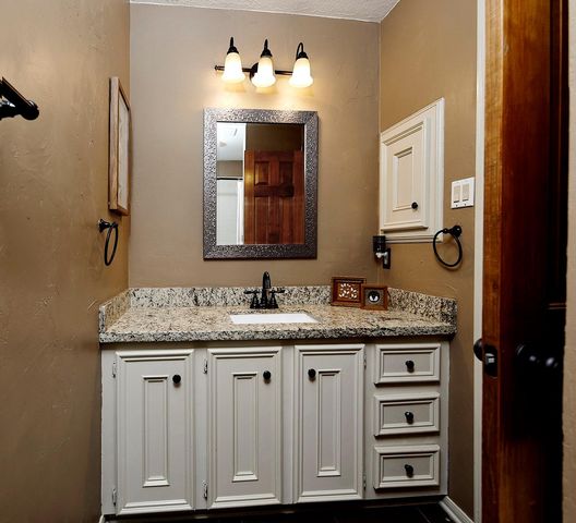 6 Misty Point, The Woodlands, TX 77380