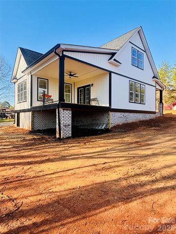 15678 Silver Road, Oakboro, NC 28129