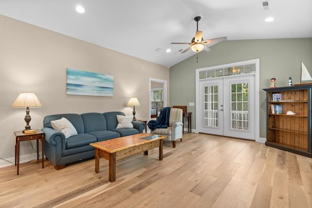 1809 24th Ave. N, North Myrtle Beach, SC 29582