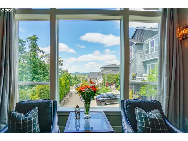 1904 Nw MARYLAND St, Camas, WA 98607