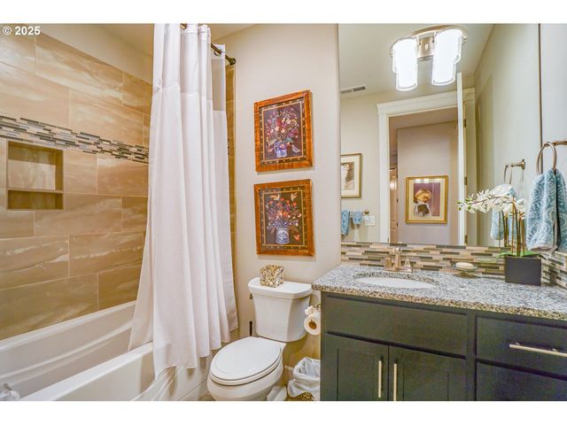 1904 Nw MARYLAND St, Camas, WA 98607