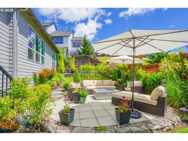 1904 Nw MARYLAND St, Camas, WA 98607