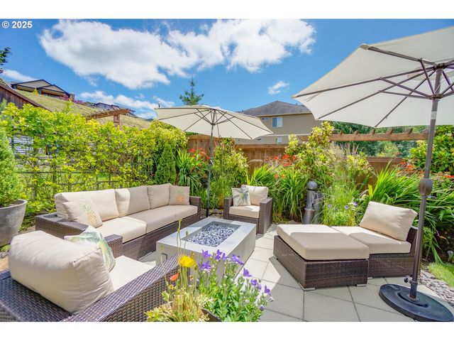 1904 Nw MARYLAND St, Camas, WA 98607