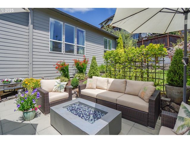 1904 Nw MARYLAND St, Camas, WA 98607