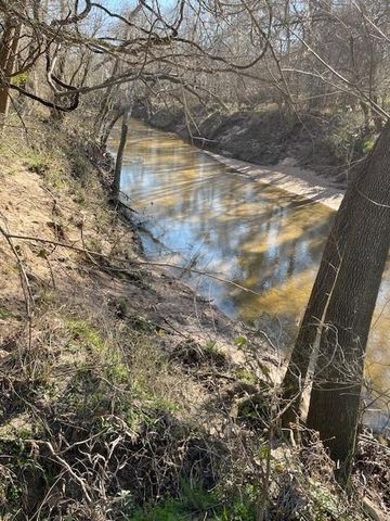 7462 County Road 284, Edna, TX 77957