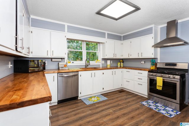 2202 HATHAWAY HEIGHTS ROAD, Anniston, AL 36207