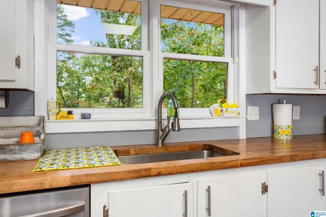 2202 HATHAWAY HEIGHTS ROAD, Anniston, AL 36207