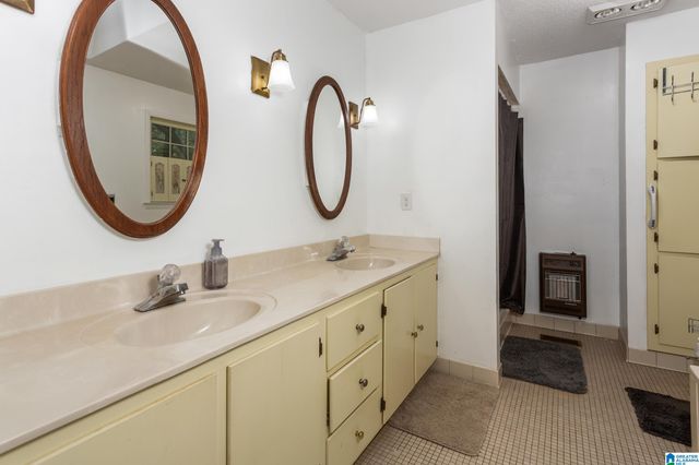 2202 HATHAWAY HEIGHTS ROAD, Anniston, AL 36207