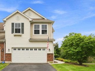1493 Yosemite Circle, Crystal Lake, IL 60014