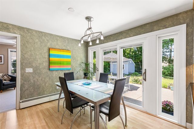 71 Primrose Hill Road, Barrington, RI 02806