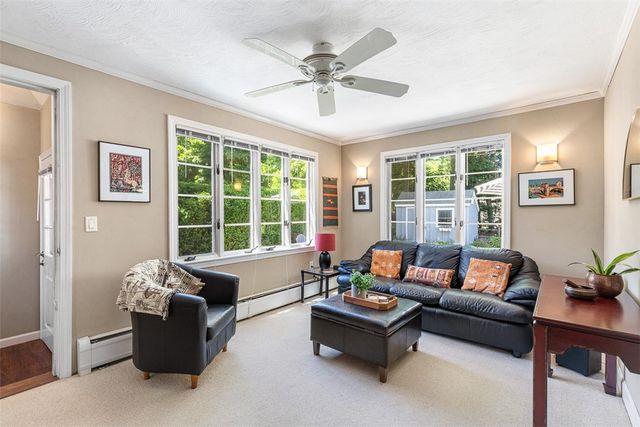 71 Primrose Hill Road, Barrington, RI 02806