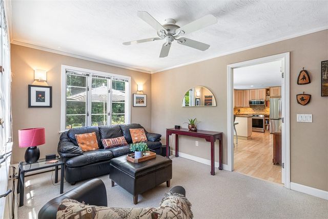 71 Primrose Hill Road, Barrington, RI 02806