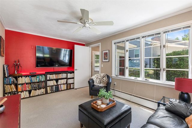 71 Primrose Hill Road, Barrington, RI 02806