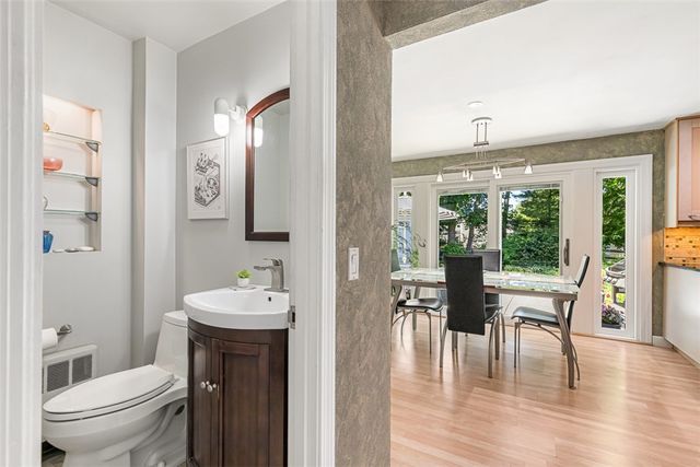 71 Primrose Hill Road, Barrington, RI 02806