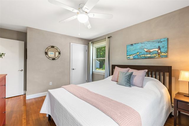 71 Primrose Hill Road, Barrington, RI 02806